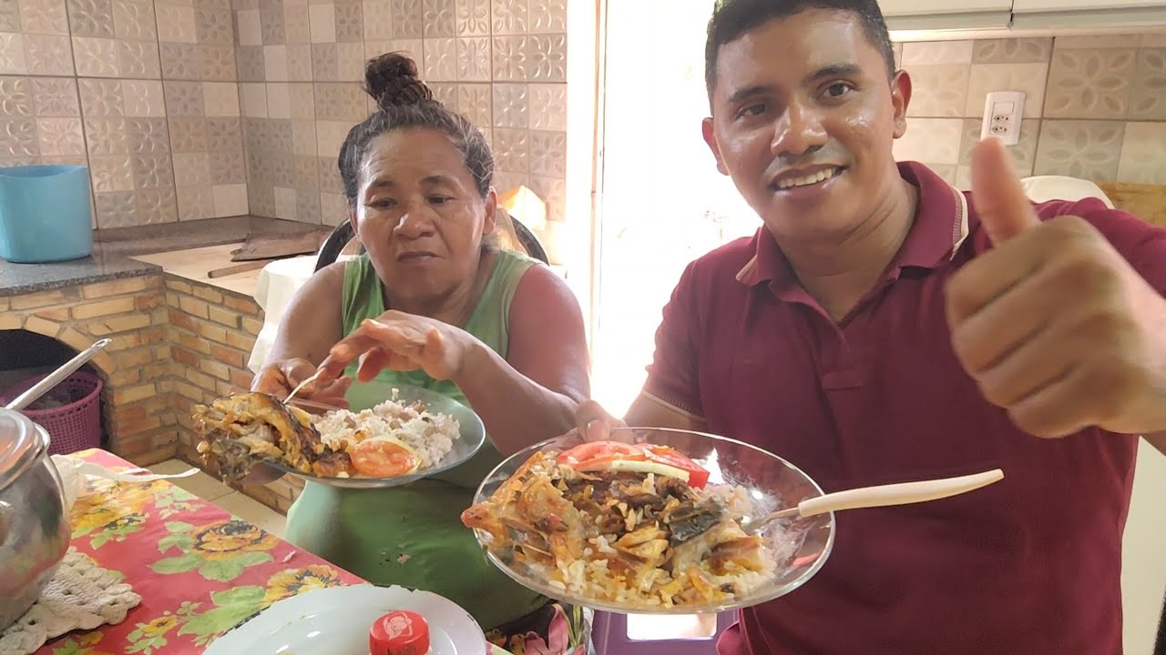 MARIA SORRIDENTE PREPAROU UM DELICIOSO PEIXE 🐟 PARA O ALMOÇO 