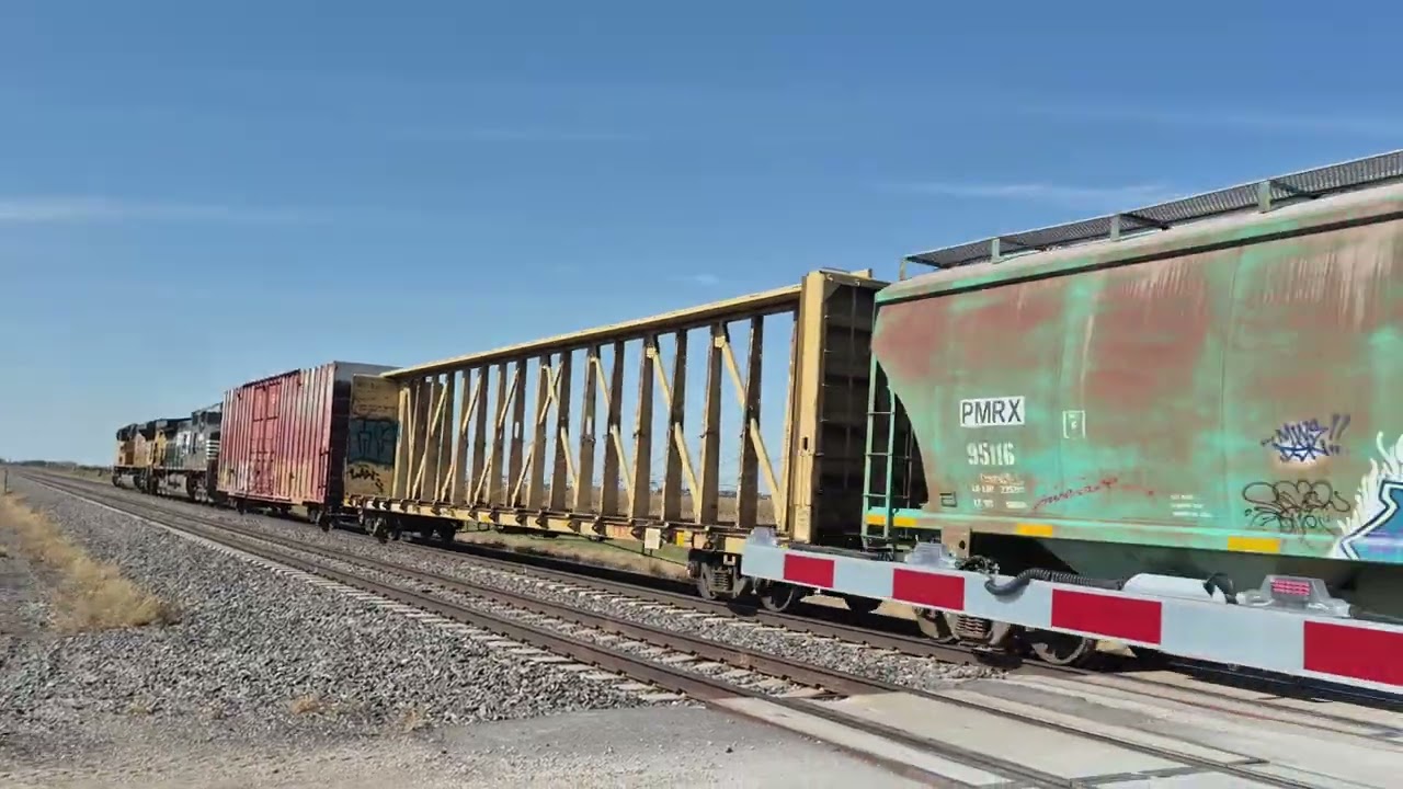 UP #8821 Manifest W w/ NS Dash 9 in Schuyler, NE (10-18-25)