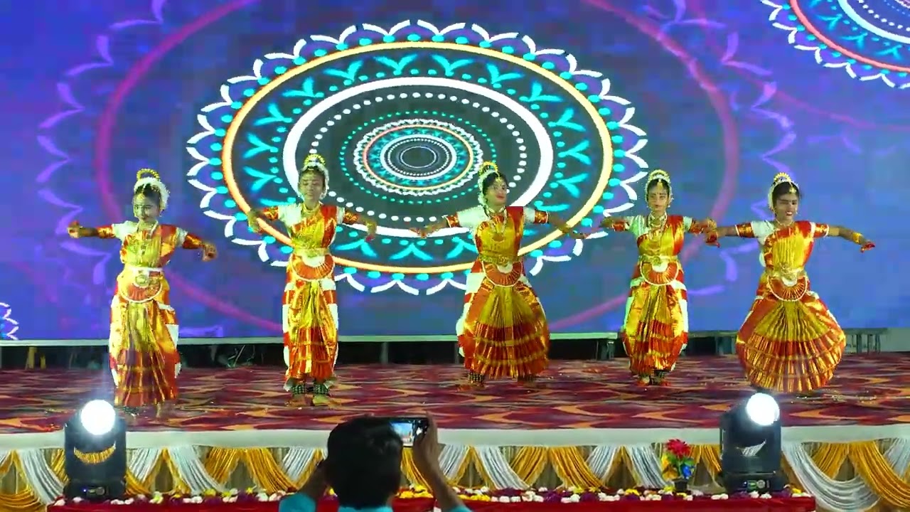 UP MATRICULATION HR SEC SCHOOL, KOVILPATTI BHARATHAM DANCE 25TH ANNUAL DAY