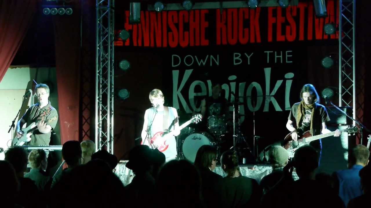 Absoluuttinen Nollapiste - Savu Meihin (Live &bull; Down by the Kemijoki 2012)