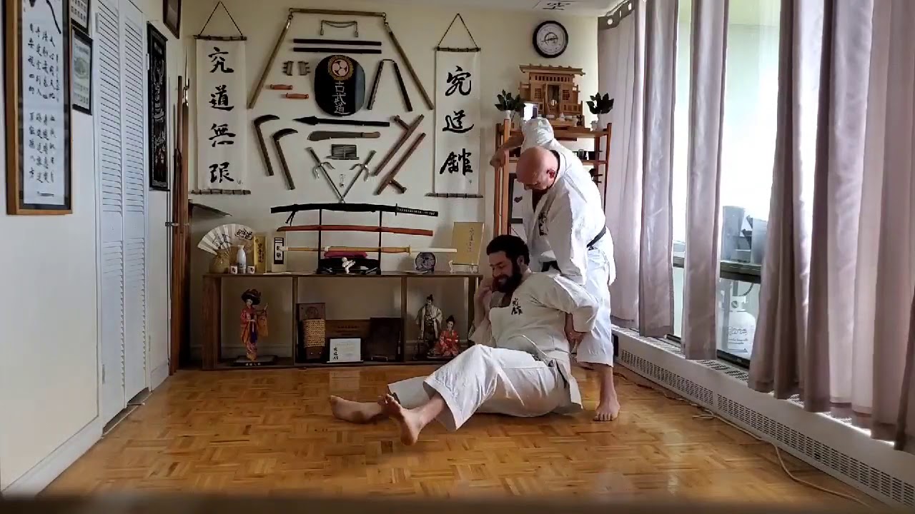 13  Bunkai Naihanchi nidan