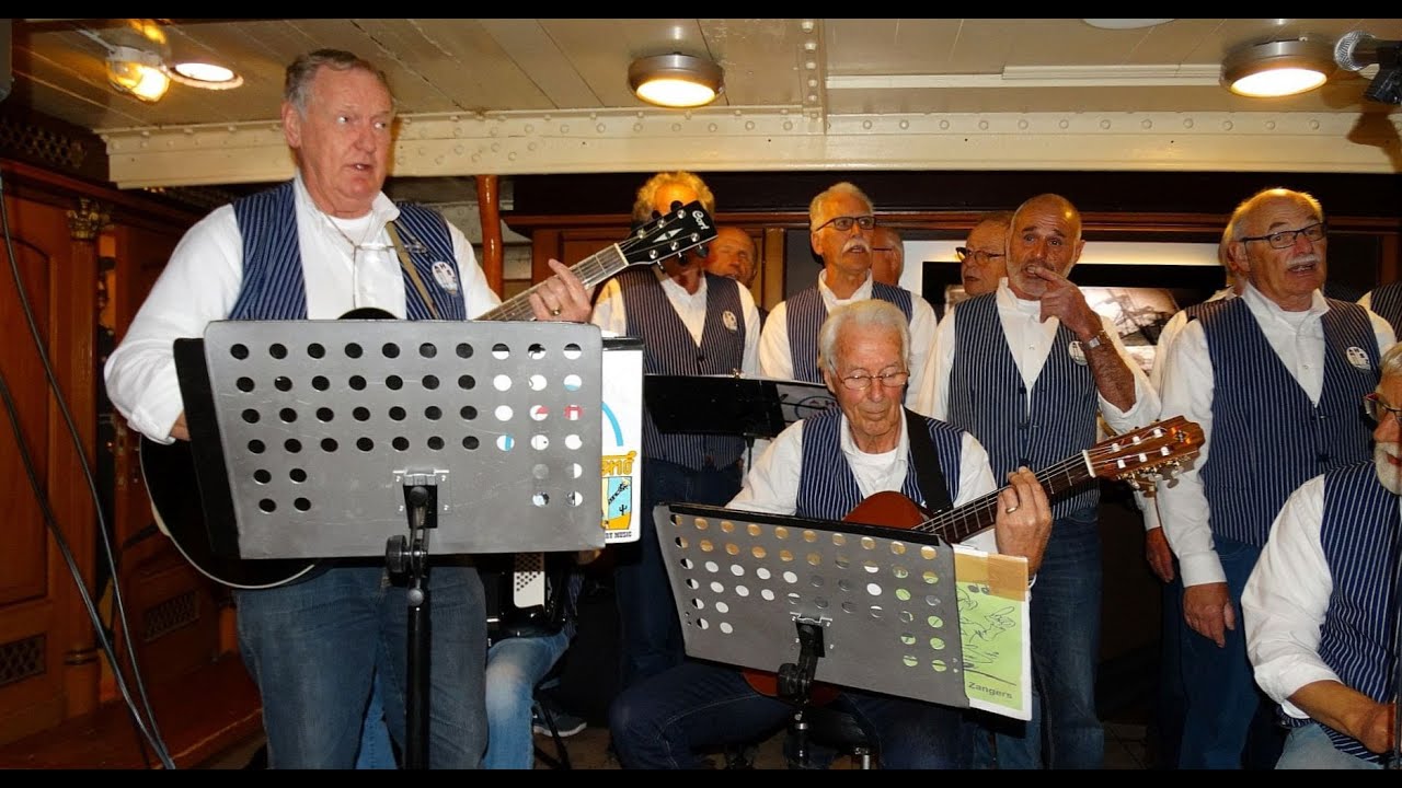 Helius Shanty Zangers op museumschip de Buffel / Hellevoetsluis 2016