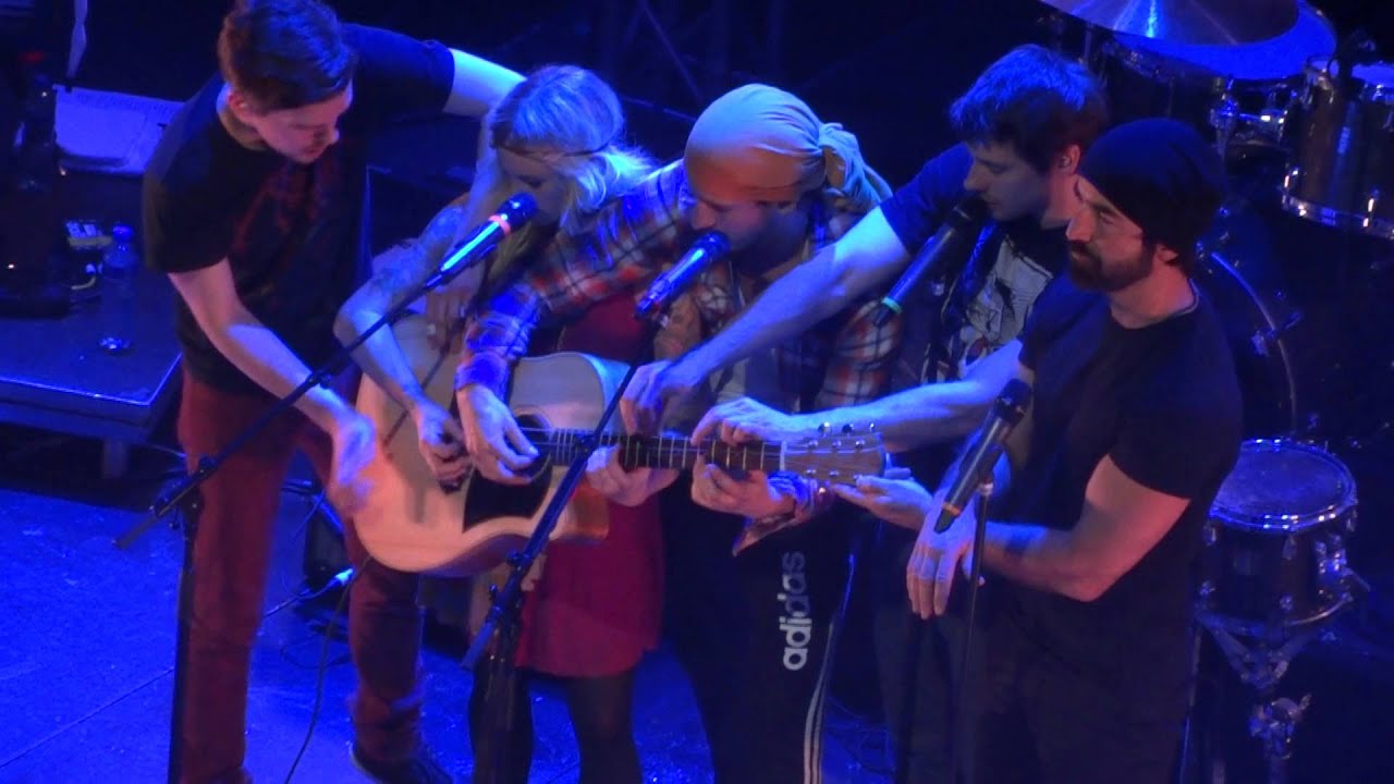 Walk off the Earth - Somebody That I Used To Know - Live @ Paradiso
