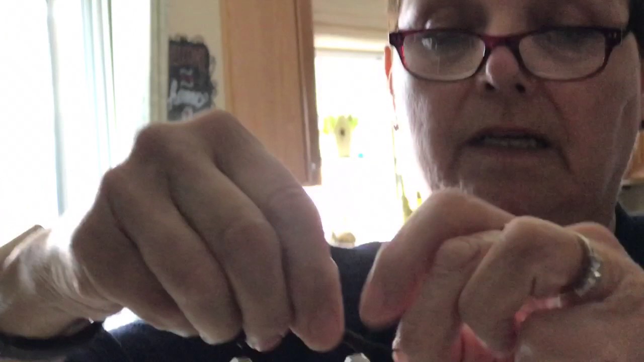 How to tie the second knot on a rosary centerpiece