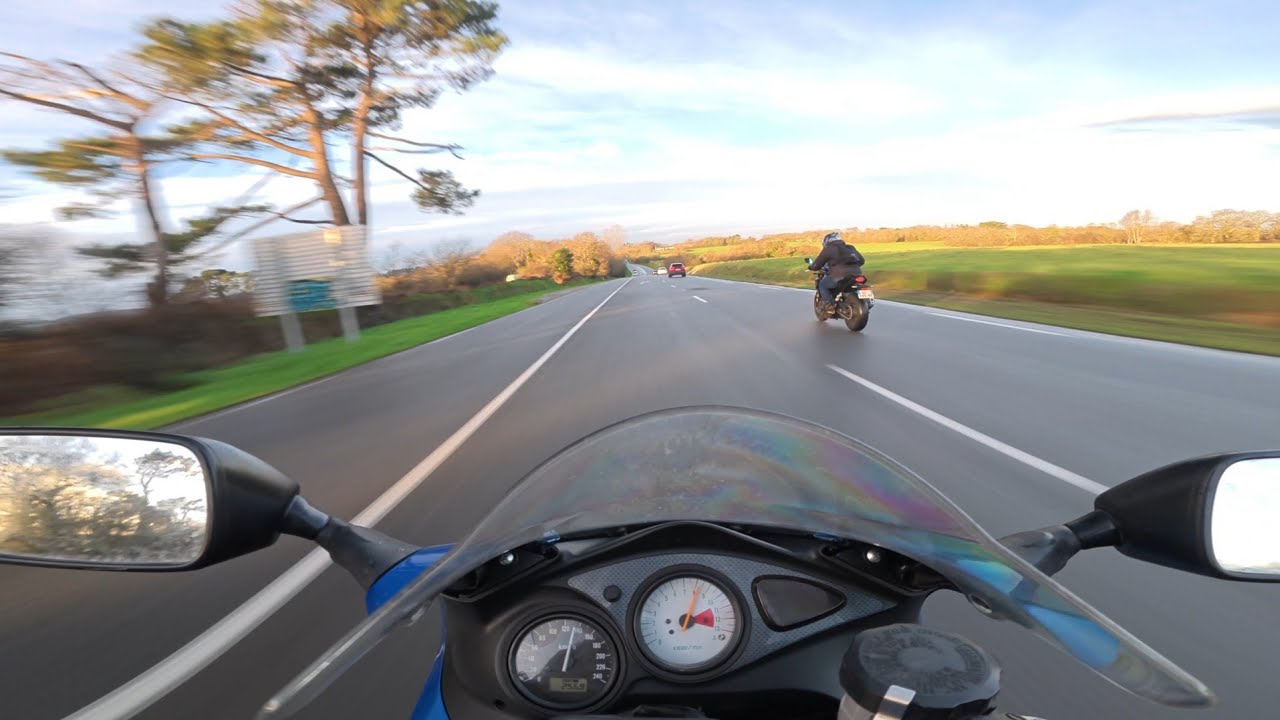 SV650S vs CB500F *raw sound* 