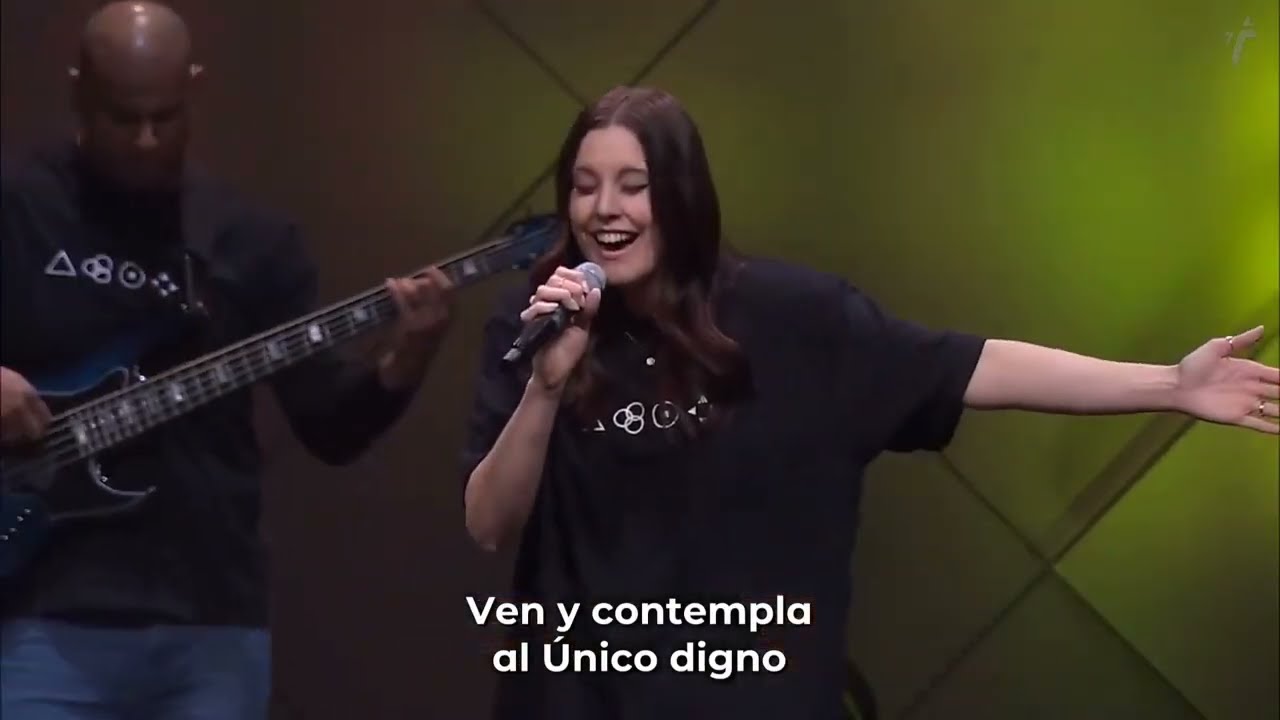 Solo el Santo Dios -Ali Curry (Iglesia del Pueblo)