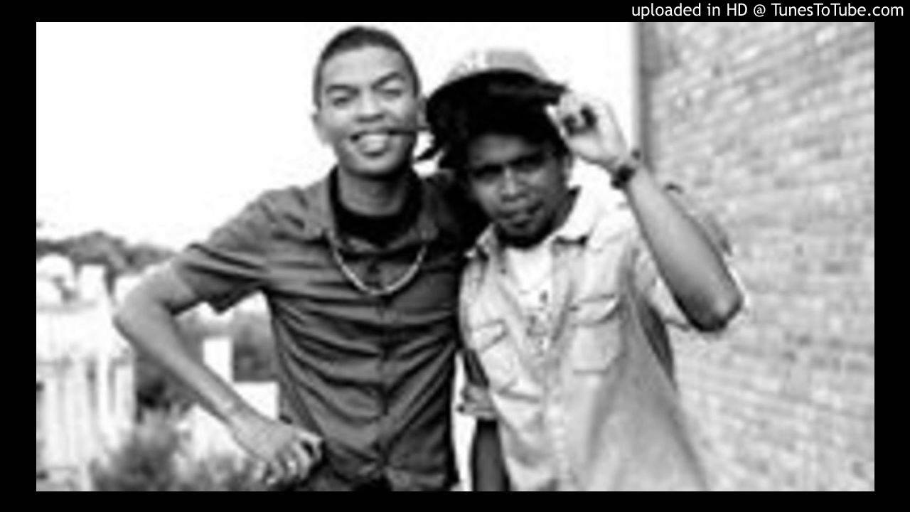Mampivika Drako_ Mafonja ft Pit Léo 'n' Misié Sayda [VERSION 2016]