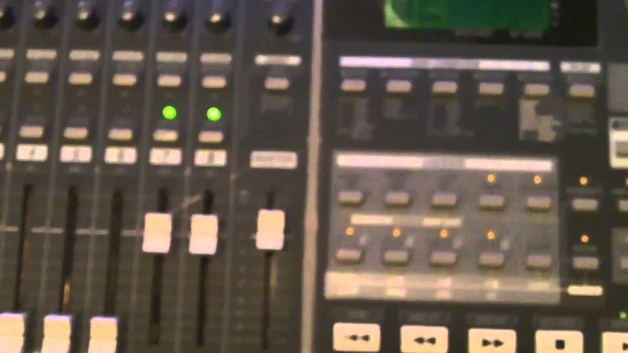 The Roland VS-880 Part 5 -1.mov