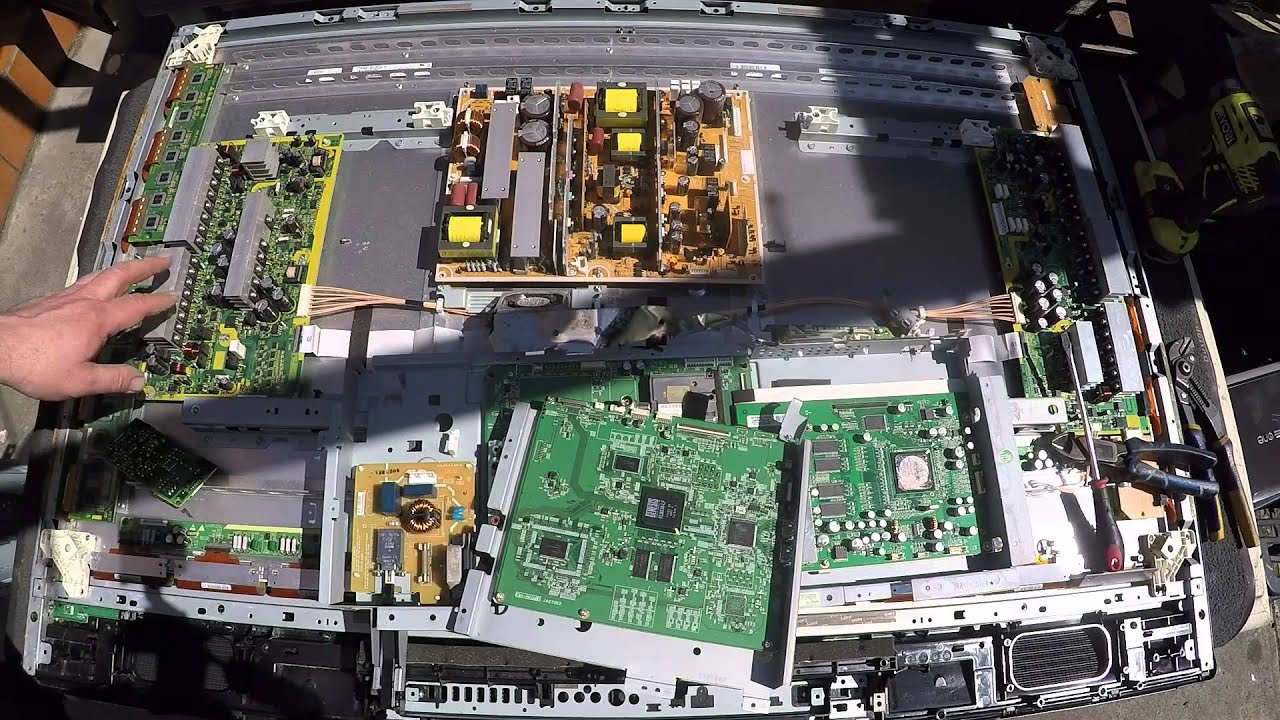 Scrap Plasma TV - Hitachi 50PD960DTA