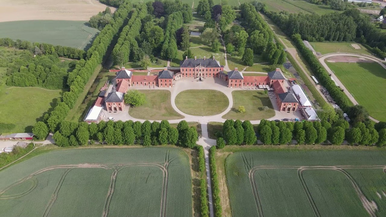 Schlo&szlig;  Bothmer bei Boltenhagen Mecklenburg-Vorpommern Kl&uuml;tz