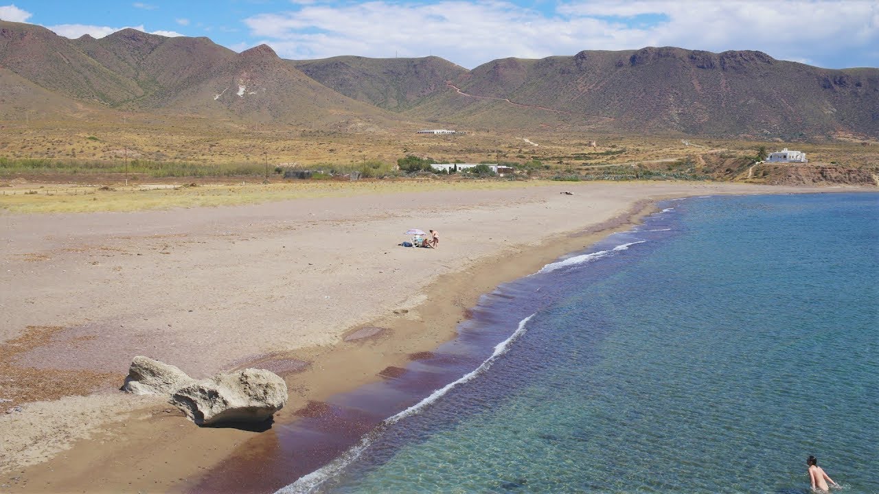 Playa Los Escullos en N&iacute;jar, Almer&iacute;a