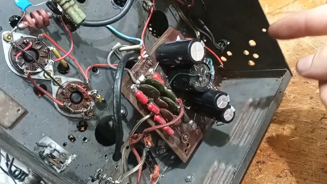montando uma linear valvulada com duas válvulas l34 para faixa de 11 M ficou Espetacular(1)