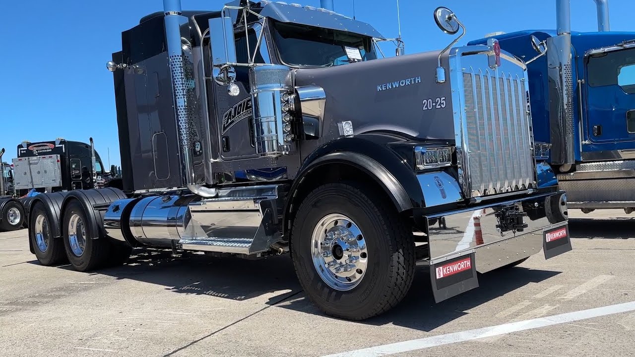 Attractive & Modern ! 2025 Kenworth W900B Tractor