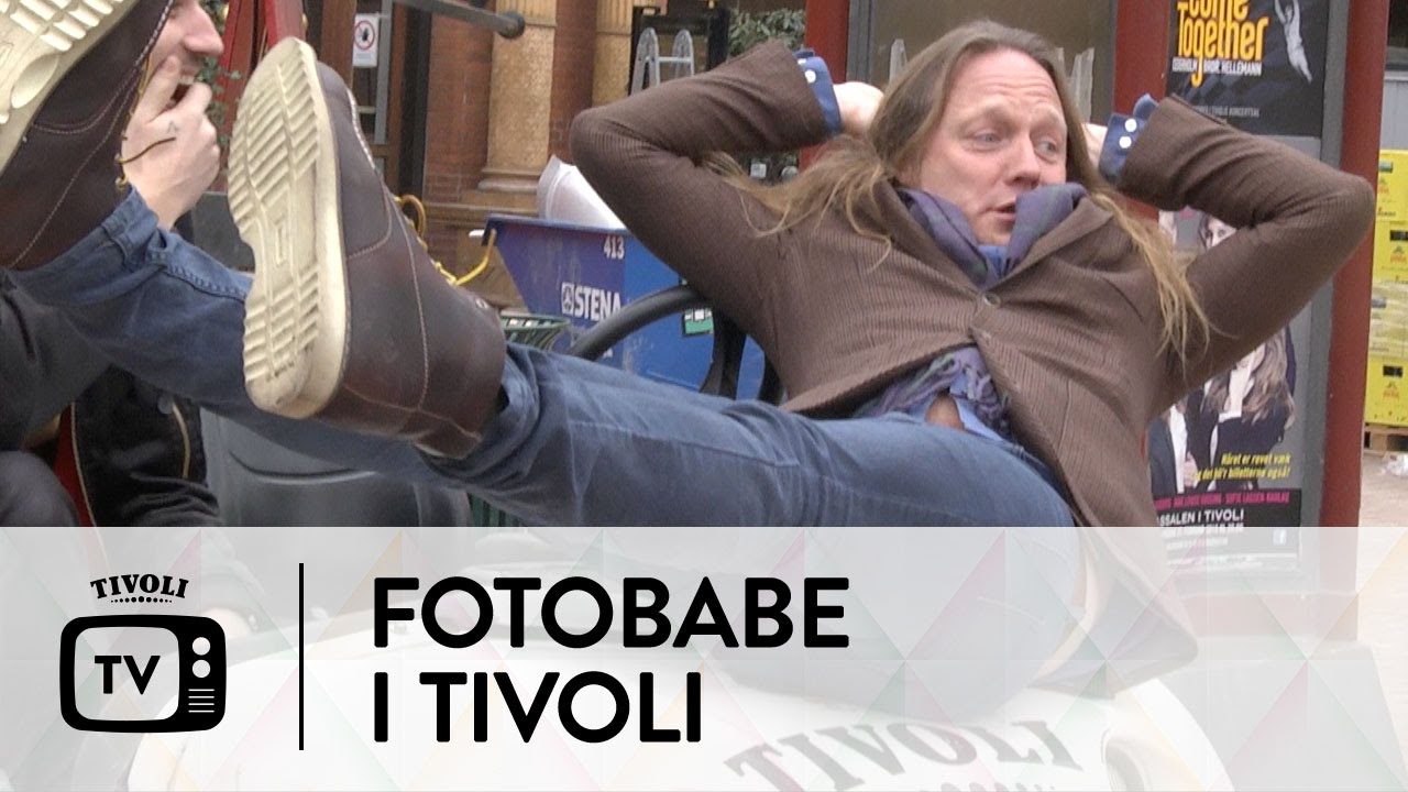 Jesper Binzer fra D-A-D ødelægger Tivoli-bil til fotoshoot