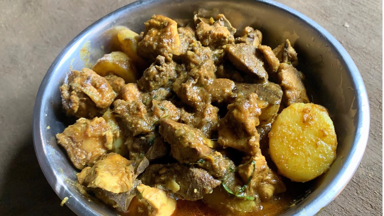 Chicken Aloo Masala | Village Style Chicken Potato Curry | Full Recipe