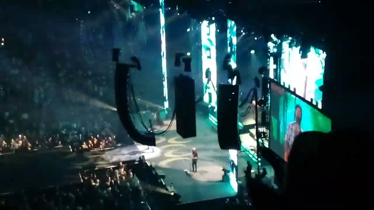 Luke Bryan in Calgary at the Saddledome
