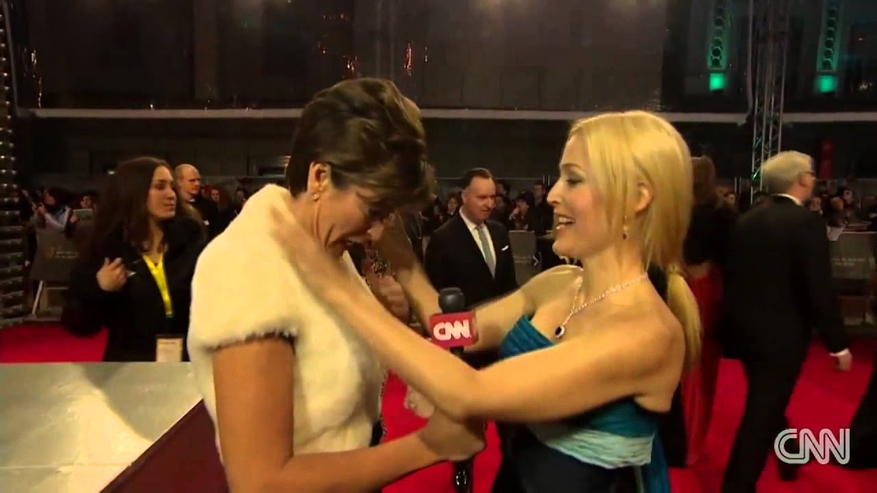 Gillian Anderson - BAFTA - Right Round
