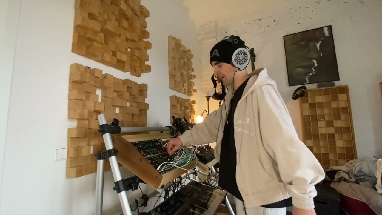 MODULAR MELODIC TECHNO - Groovy Melodic Modular Techno With Sweet Sounds - 114