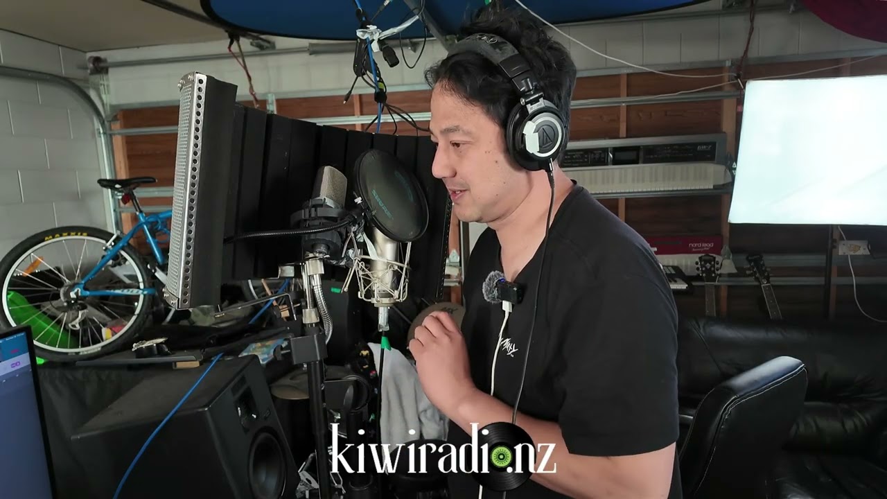 Behind the scenes how I do Voice overs Kiwiradio