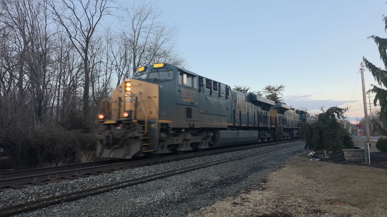 CSX River Subdivision: Southbound Intermodal at Valley Cottage (1/12/26)