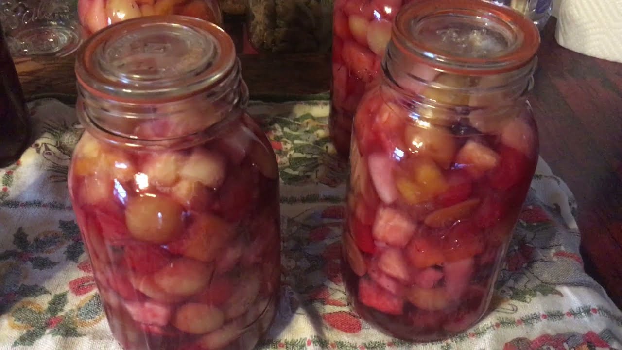 Canning Home Made Fruit Cocktail