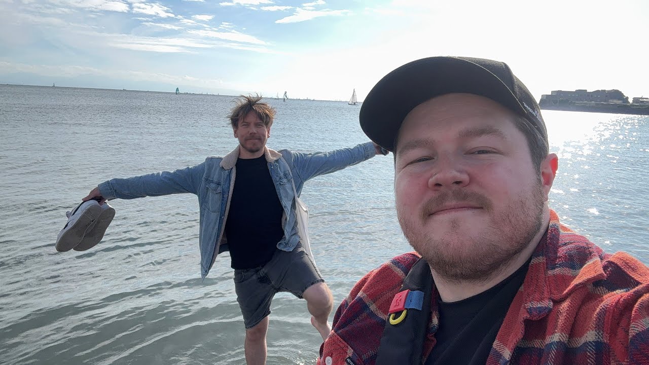 Day at Zushi Beach & Night in Yokohama - Japan Vlog #8 (Day 10)