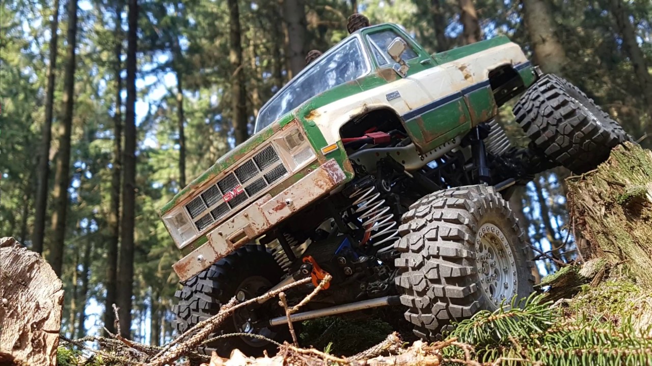 Tamiya CR-01 & Traxxas TRX-4 - Deep In The Woods