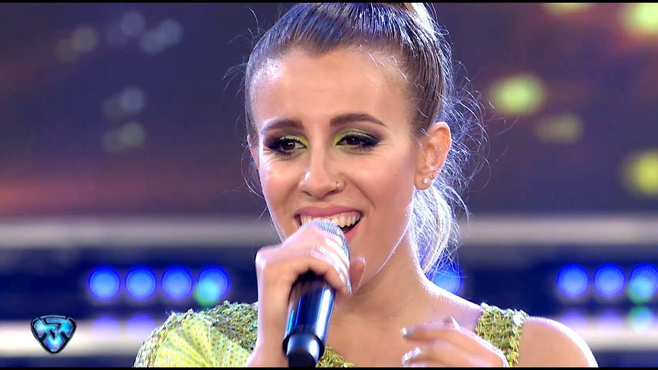 ¡Laura Esquivel cantó 