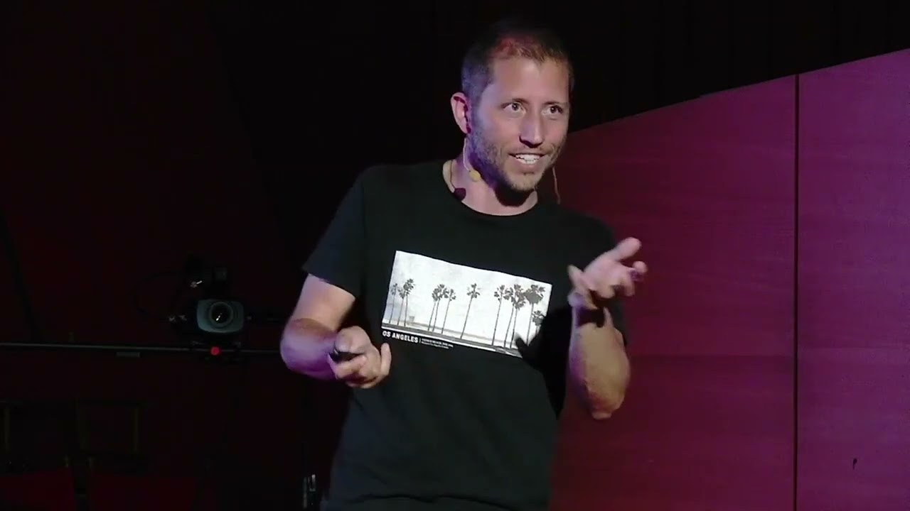 Chi vende il proprio tempo vende la libertà | Jacopo Romei | TEDxLAquila