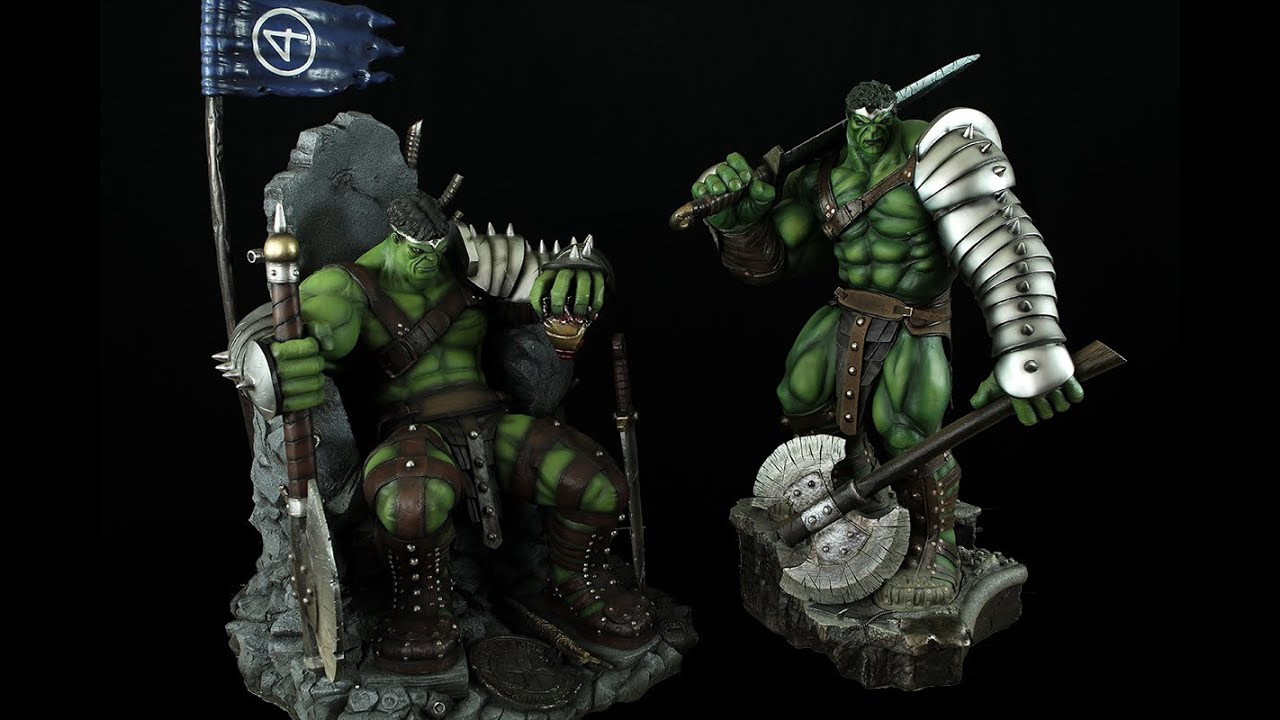 Hulk on throne and King Hulk Comparison