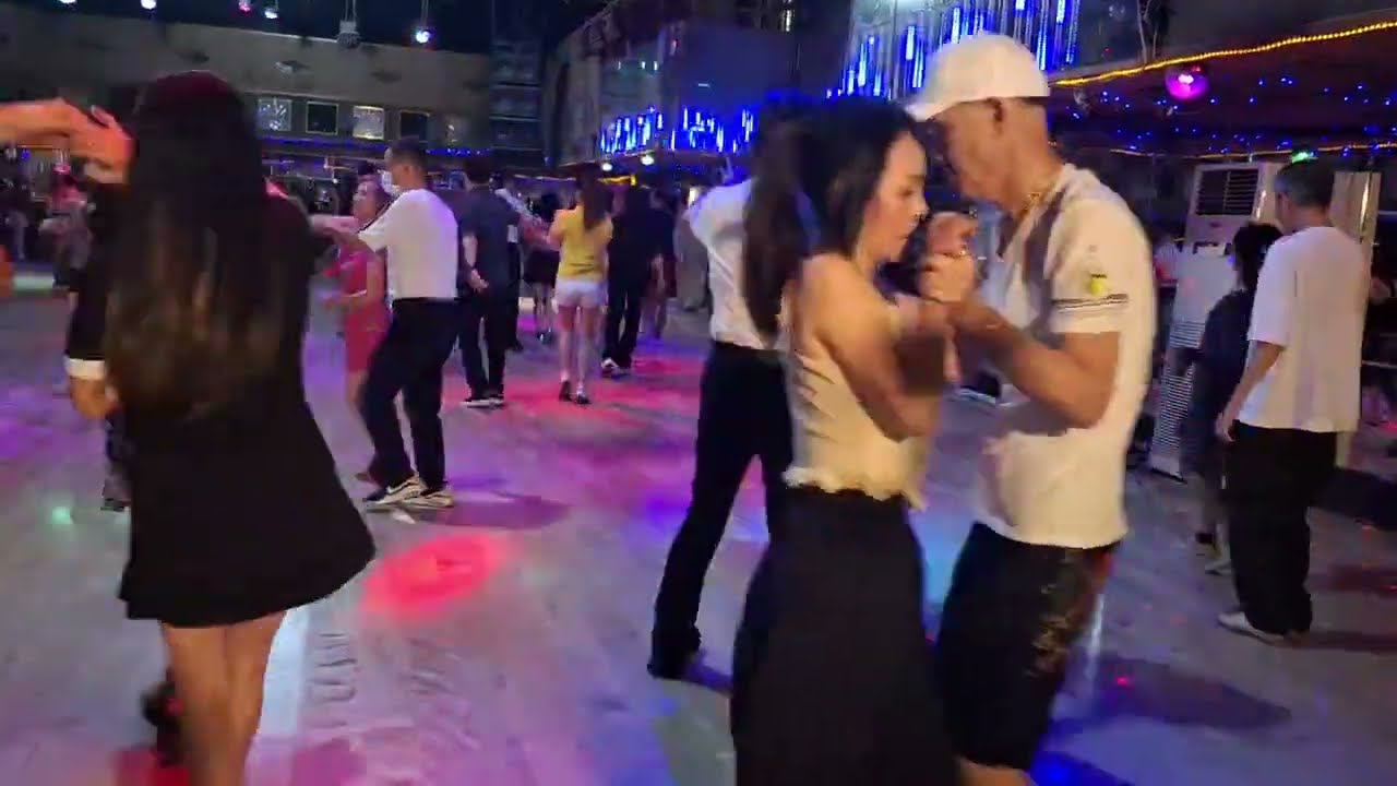 2025.05.06  二四團隊 週二 母親節前夕生日大舞聚  翅仔恰恰梭 現場移動錄影