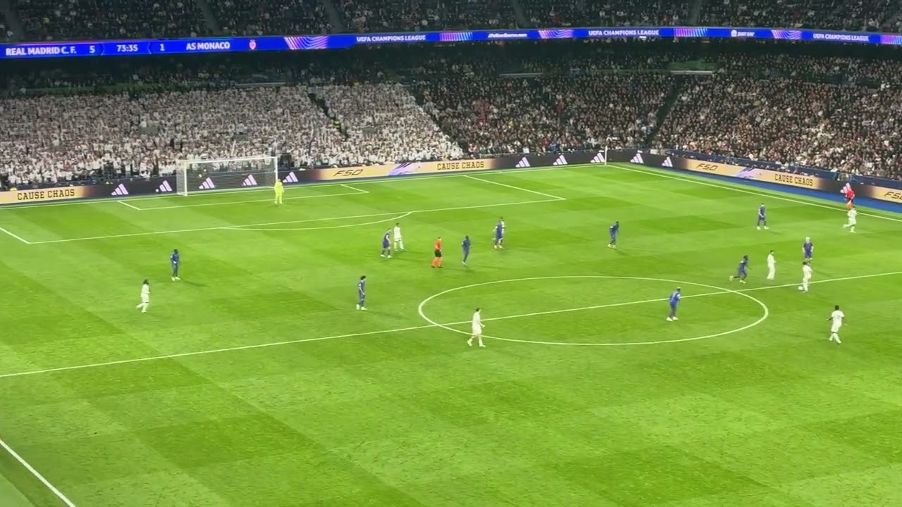 Did Vinícius Jr Hold The Ball Too Long vs Monaco?