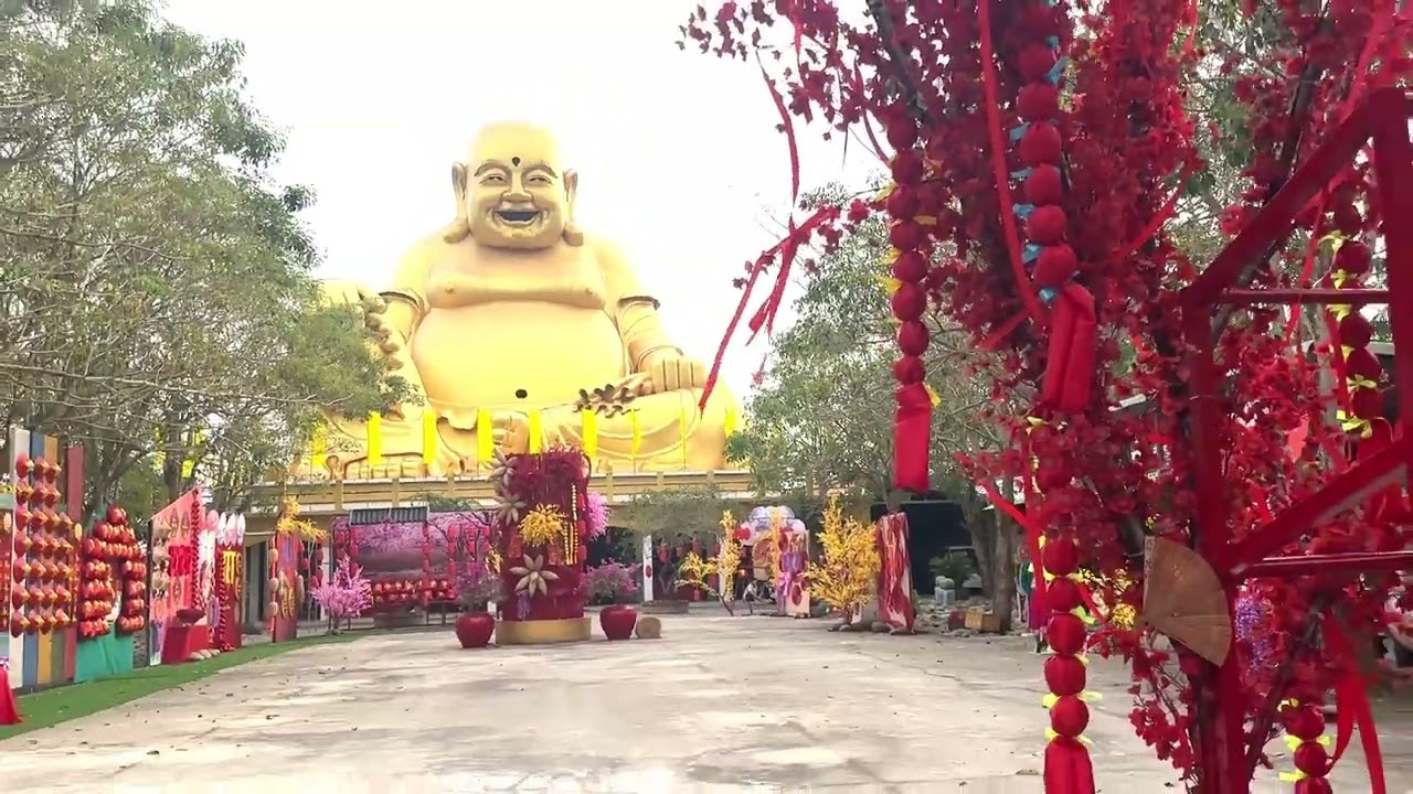 #1188:Khuôn Viên Chùa Phật Học 2 Rất Là Rộng Rất Nhiều Tượng Phật Tuyệt Đẹp . Nam Mô A Di Đà Phật.