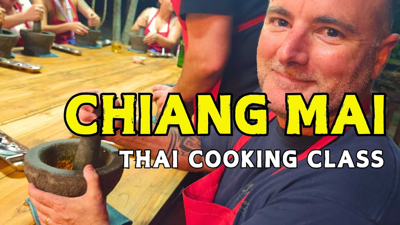 I LEARNT HOW TO MAKE KHAO SOI !! Thailand 🇹🇭