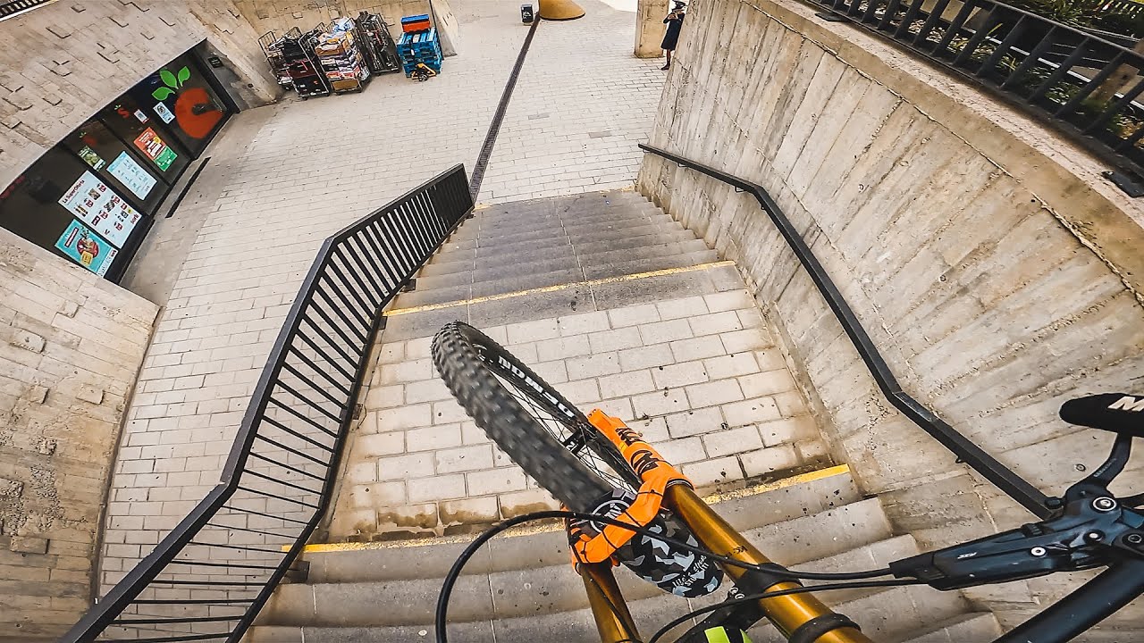 URBAN DOWNHILL MTB Street Tour Premia De Mar - Lukas Knopf