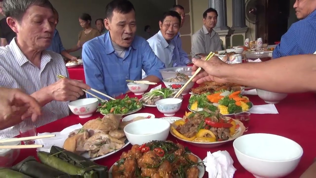 Đại tiệc  khao thọ 70  .đặc  sản  nhiều món ngon 