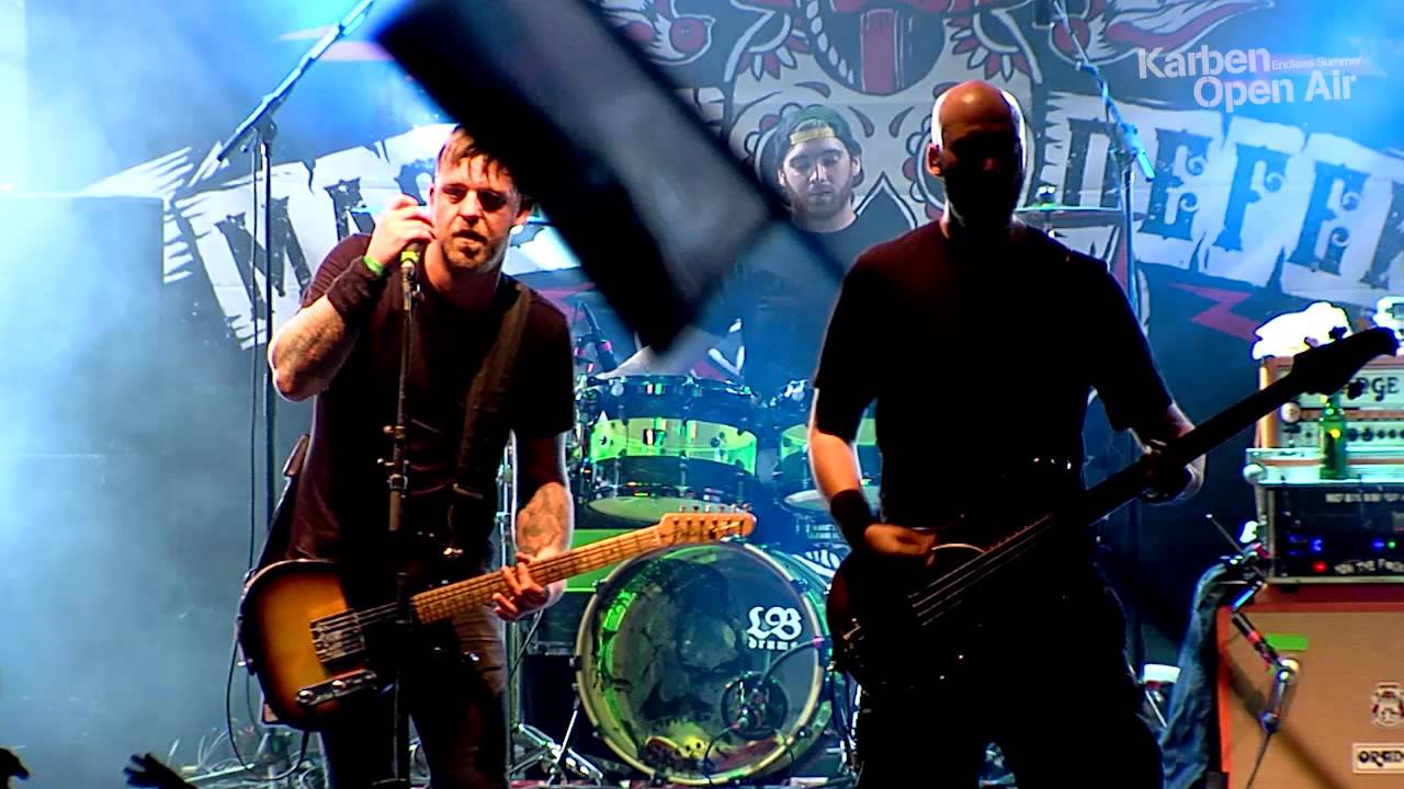 Massendefekt  -  Wellenreiter