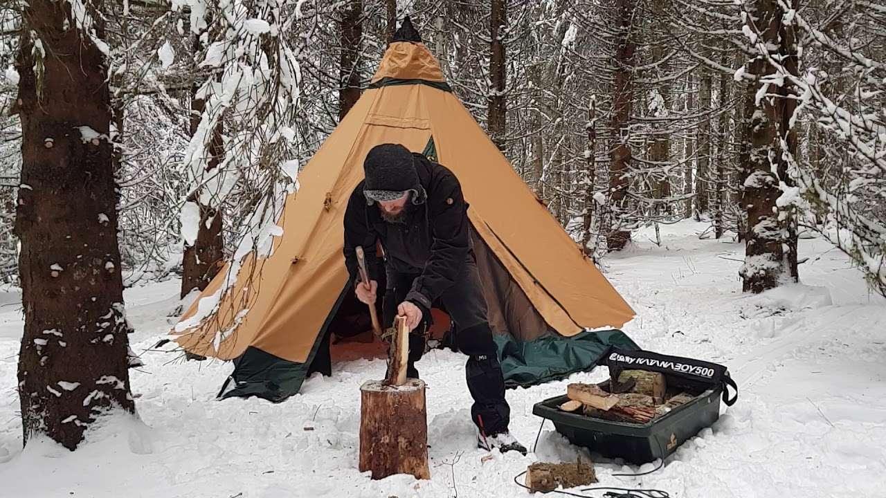 Bivouac Bushcraft solo, Tipi et raquettes à neige - Kaio Bushcraft