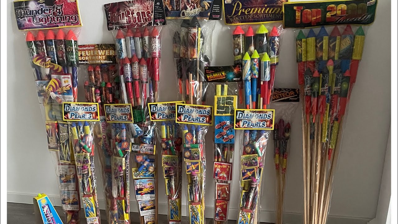Alte Raritäten Raketen und Familiensortimente von Weco Feistel Moog Nico Feuerwerk aus der Sammlung
