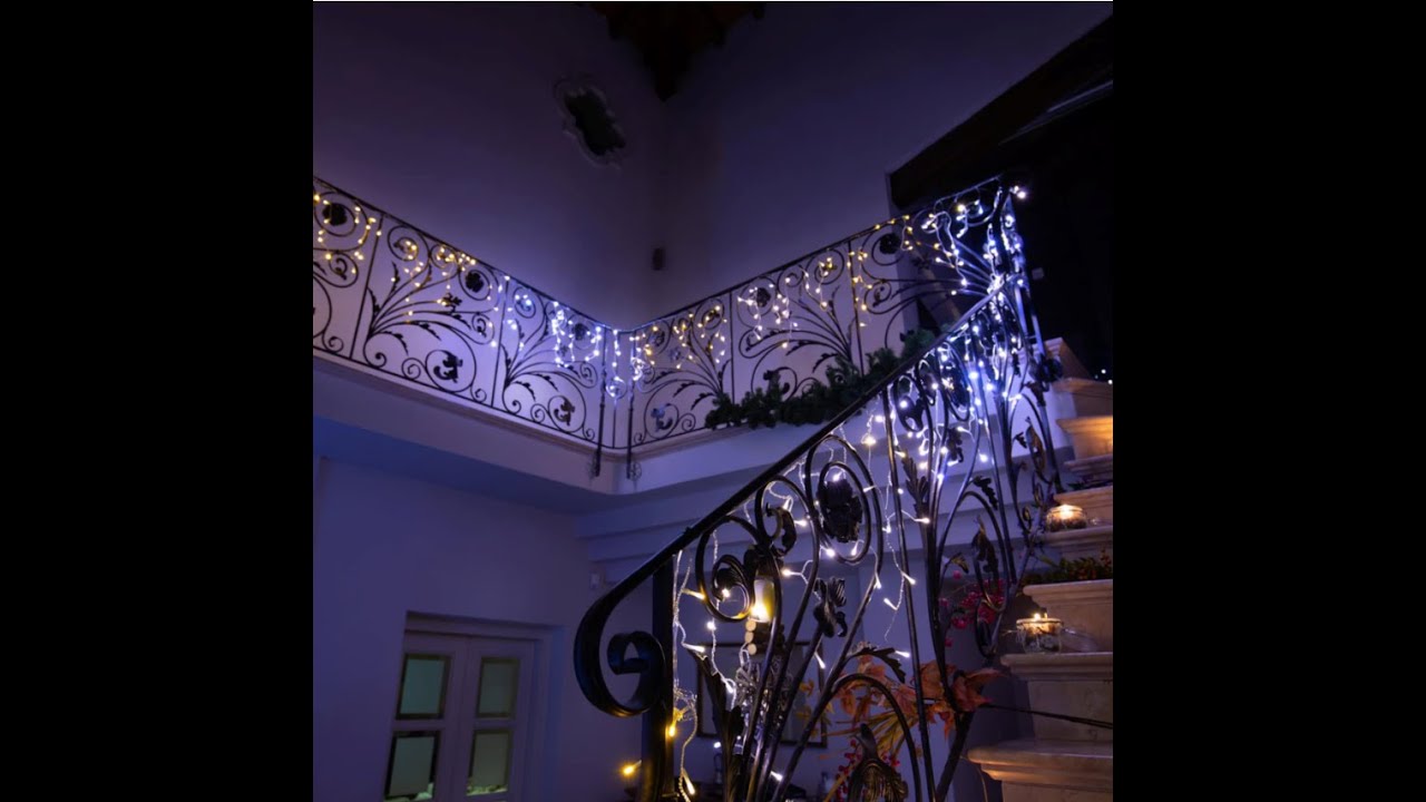 Twinkly Icicle Light Gold Edition_Staircase