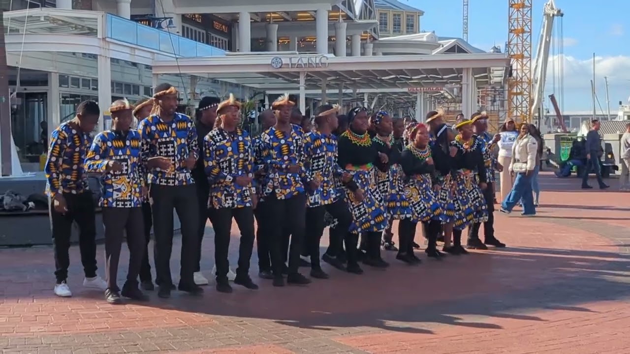 Eversthing ist Aheeee     Africa Chor Captown Waterfront