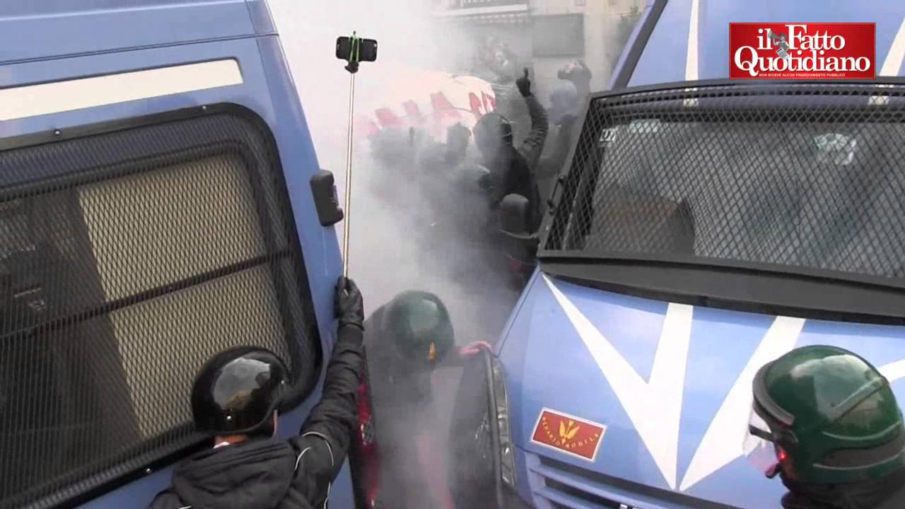 Sciopero sociale, scontri tra polizia e manifestanti a Milano