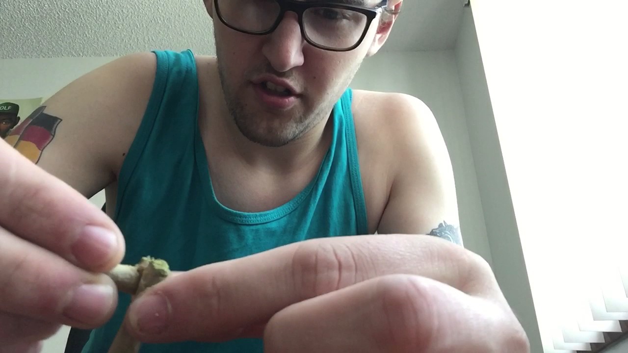 St.pete 420 one whole PREroll in 2 fatttt bongs