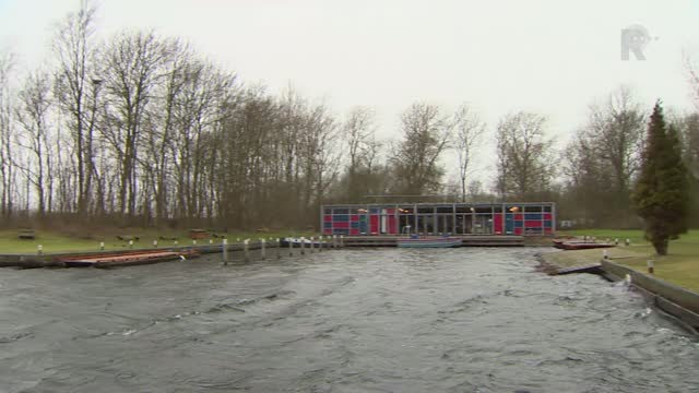 Boten Brielse Zeilschool verwoest na brand
