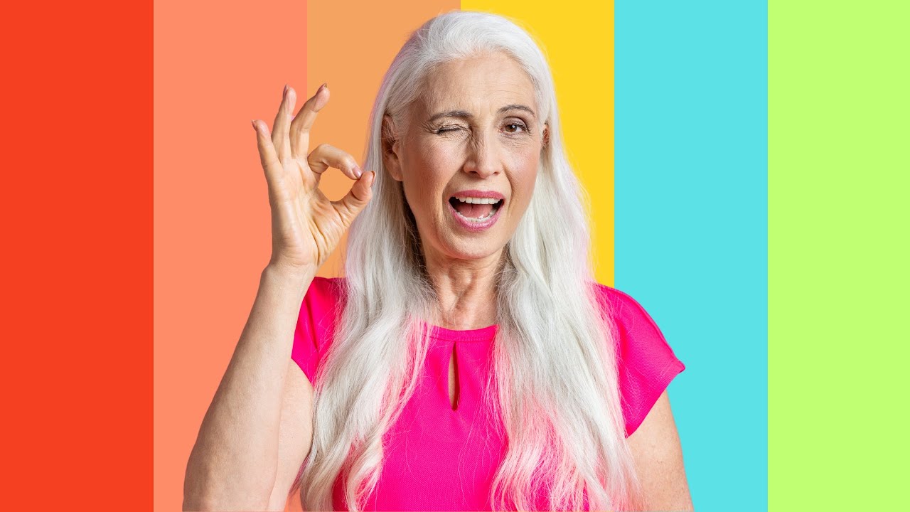 Moda over 60: I colori migliori per essere raffinate e stilose
