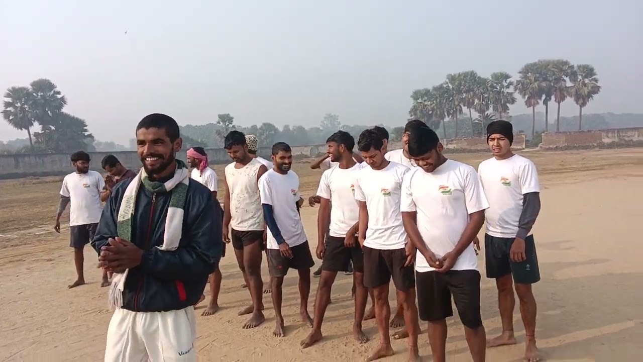 हिंदुस्तान फिजिकल ट्रेनिंग सेंटर में 1600 मीटर का ट्रायल दिया जा रहा है।🏃🏃🏃🏃🇮🇳🇮🇳🇮🇳