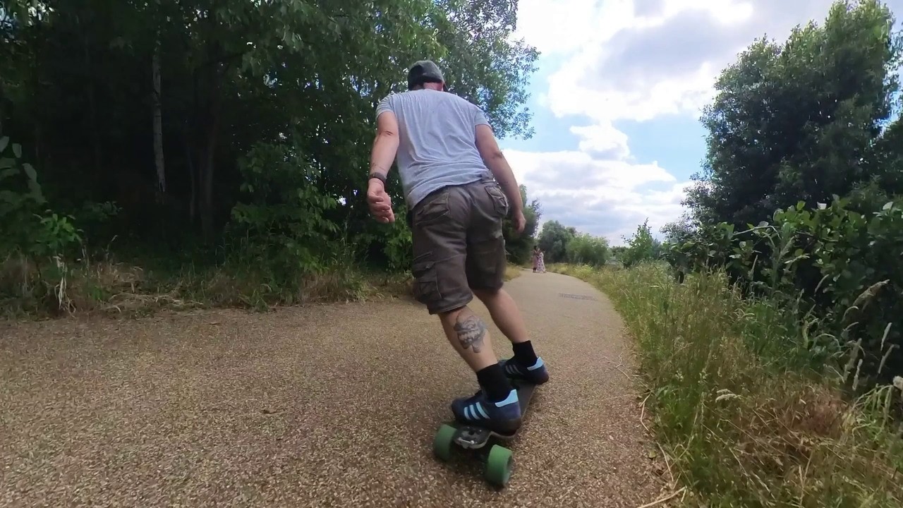 Uncut Longboard Journey: West Ham/Stratford | Part 1 | Raw City Sounds