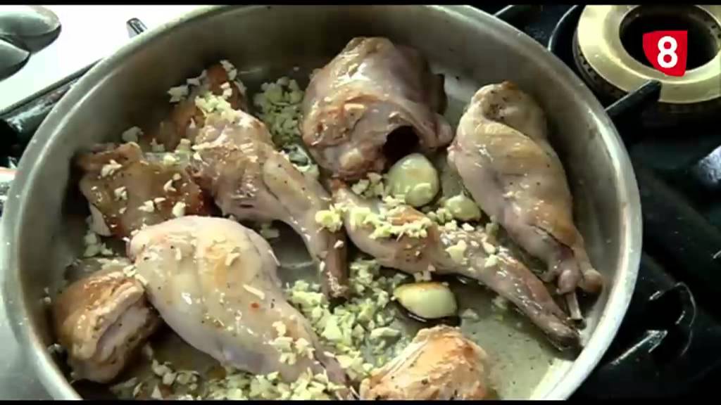 APRENDEMOS A ELABORAR CONEJO AL AJILLO CON LA ESCUELA DE HOSTELERÍA DE SALAMANCA