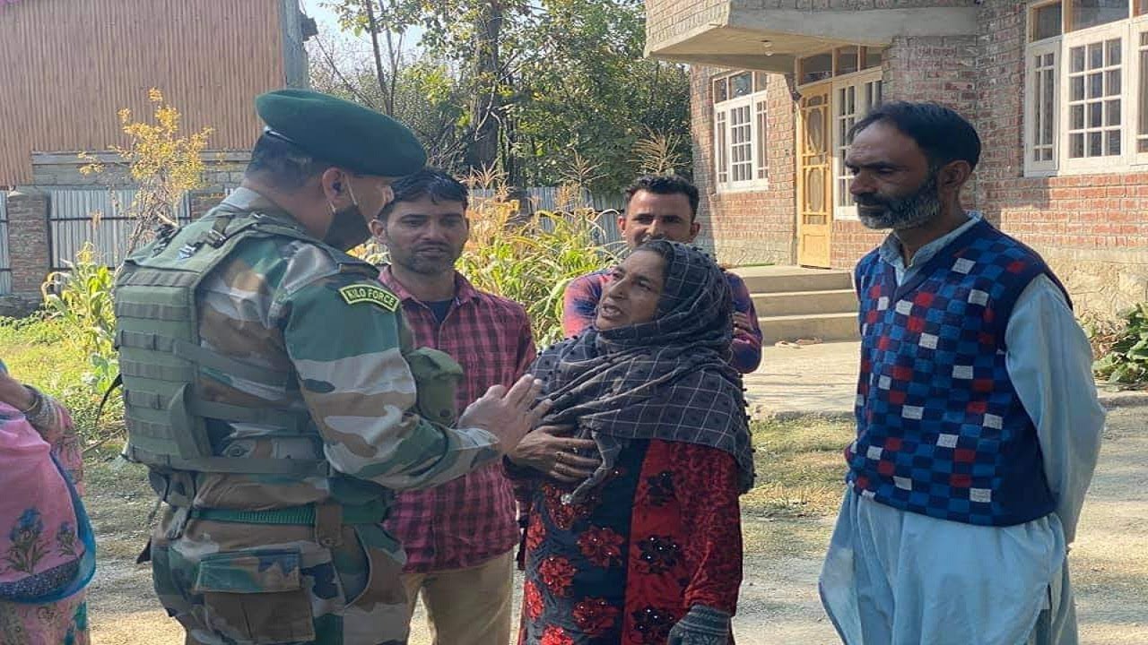 Sopore: 2 Newly Recruited Militants Surrender After Their Families Brought Encounter Site