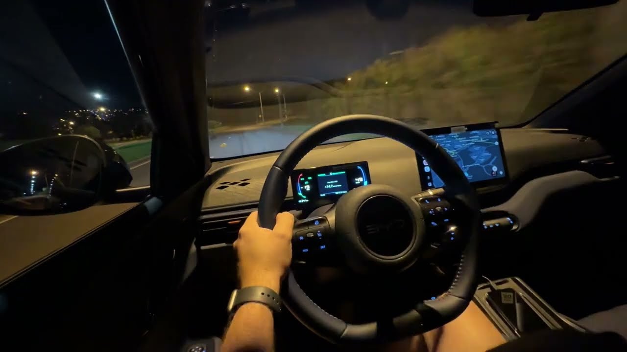 Volta noturna de Byd Dolphin MINI e apreciação dos faróis e lanternas - Uma obra de arte! #byd